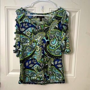 EUC Womenโs Goddess 3/4 Sleeve Blouse